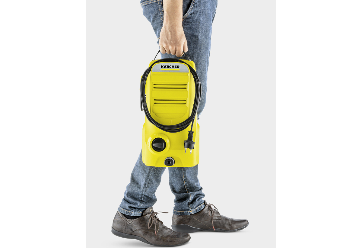 Ο χρήστης μεταφέρει το μηχάνημα.